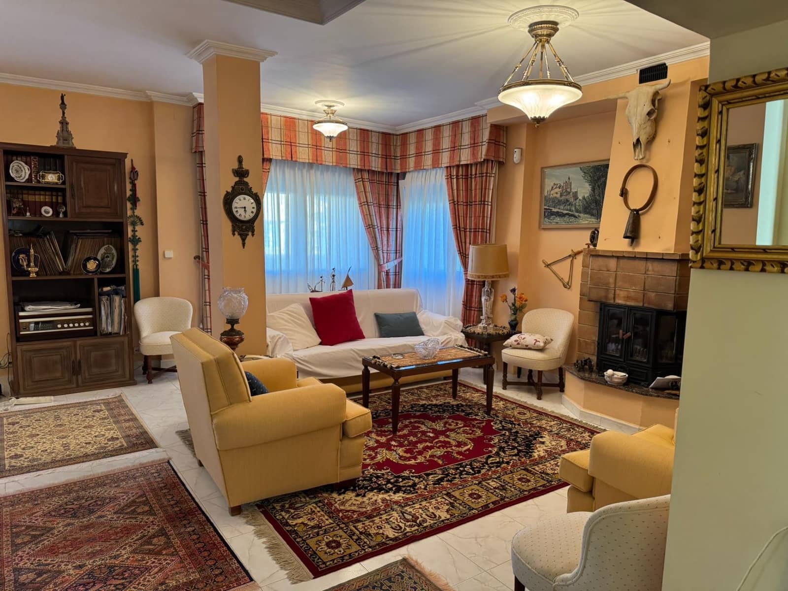 6 soveværelse Rækkehus til salg i Benidorm med swimmingpool garage - € 460.000 (Ref: 9353611)