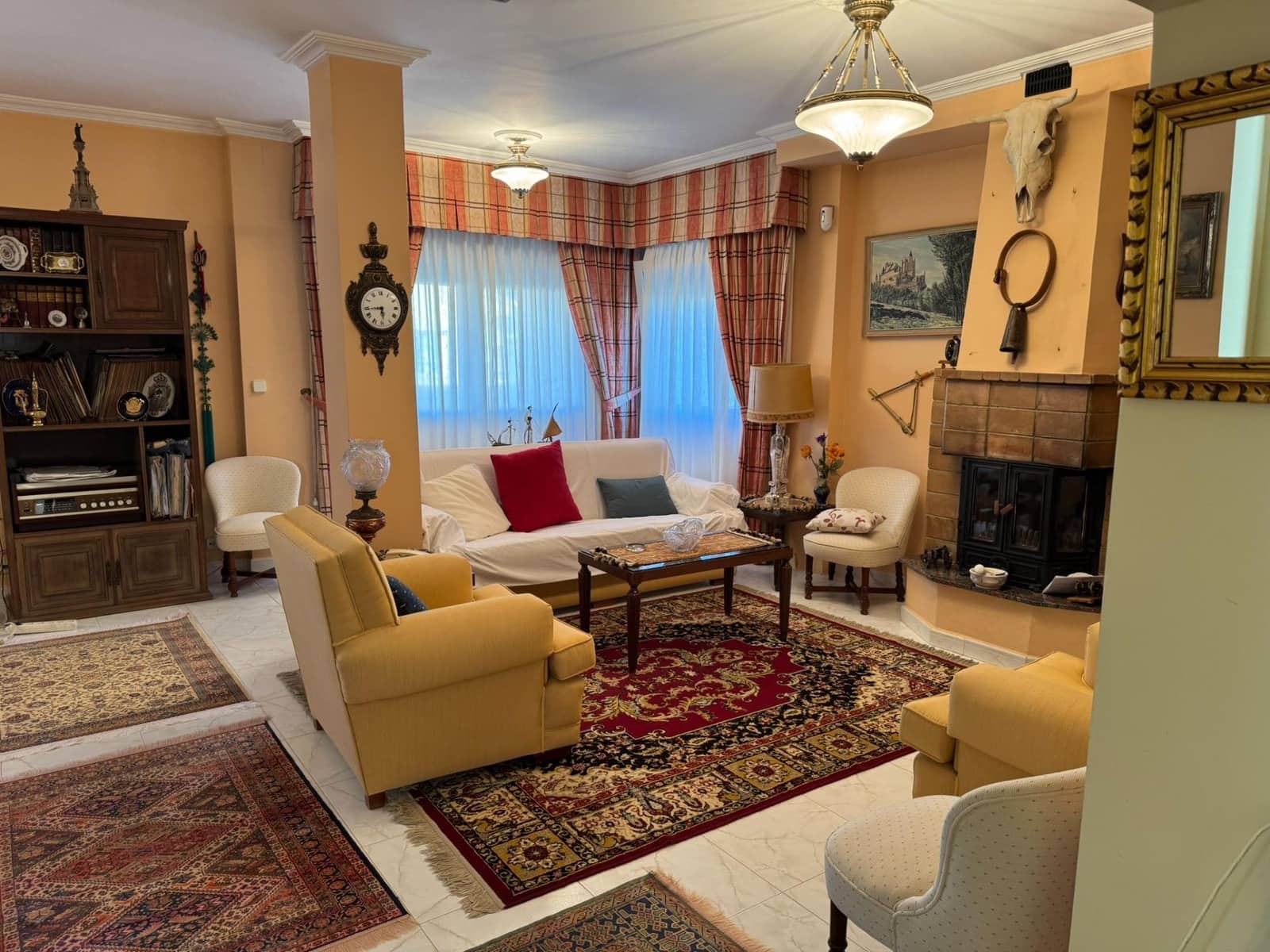 6 soveværelse Rækkehus til salg i Benidorm med swimmingpool garage - € 460.000 (Ref: 9353611)