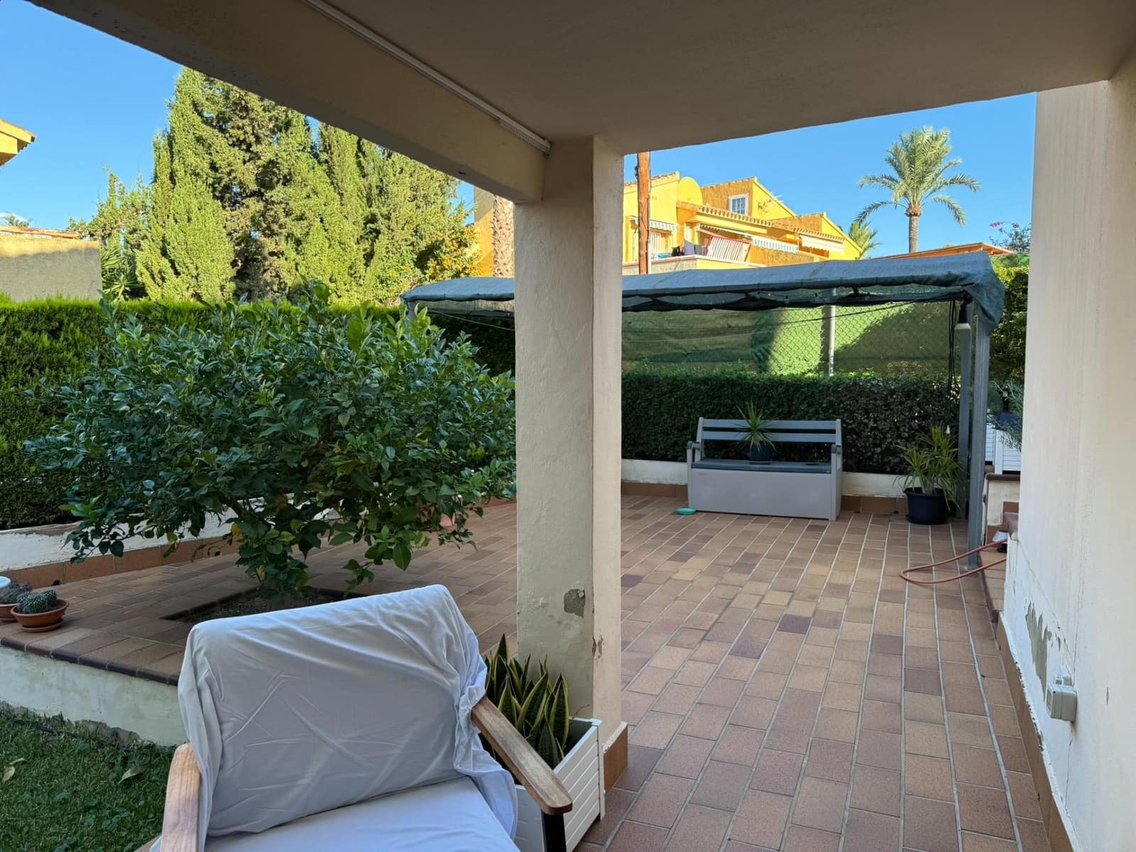 6 soveværelse Rækkehus til salg i Benidorm med swimmingpool garage - € 460.000 (Ref: 9353611)