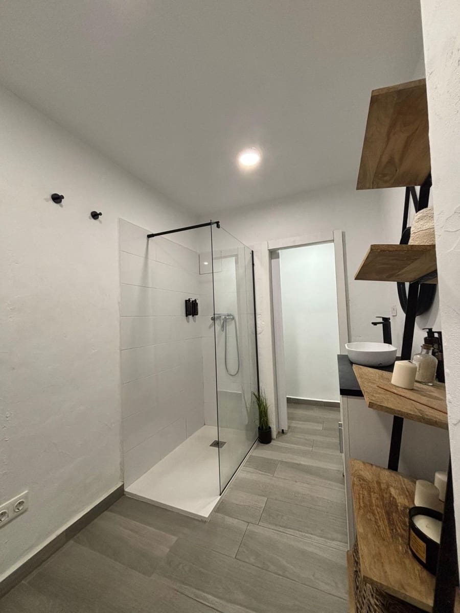 Piso de 3 habitaciones en Benidorm en venta - 240.000 € (Ref: 9373984)