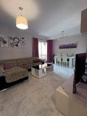 2 bedroom Flat for sale in La Villajoyosa / Vila Joiosa with pool - € 250,000 (Ref: 9375325)