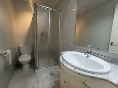 2 bedroom Flat for sale in La Villajoyosa / Vila Joiosa with pool - € 250,000 (Ref: 9375325)