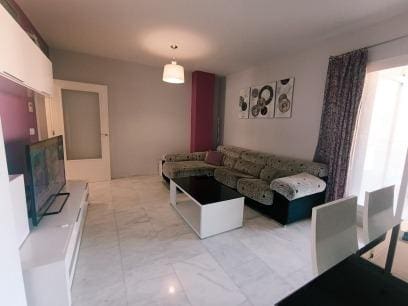 2 bedroom Flat for sale in La Villajoyosa / Vila Joiosa with pool - € 250,000 (Ref: 9375325)