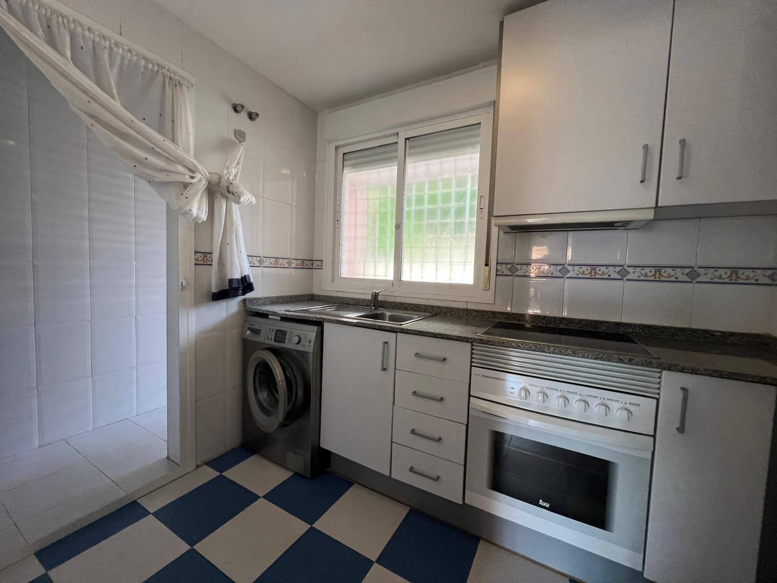 1 bedroom Apartment for sale in La Villajoyosa / Vila Joiosa with pool garage - € 185,000 (Ref: 9385581)