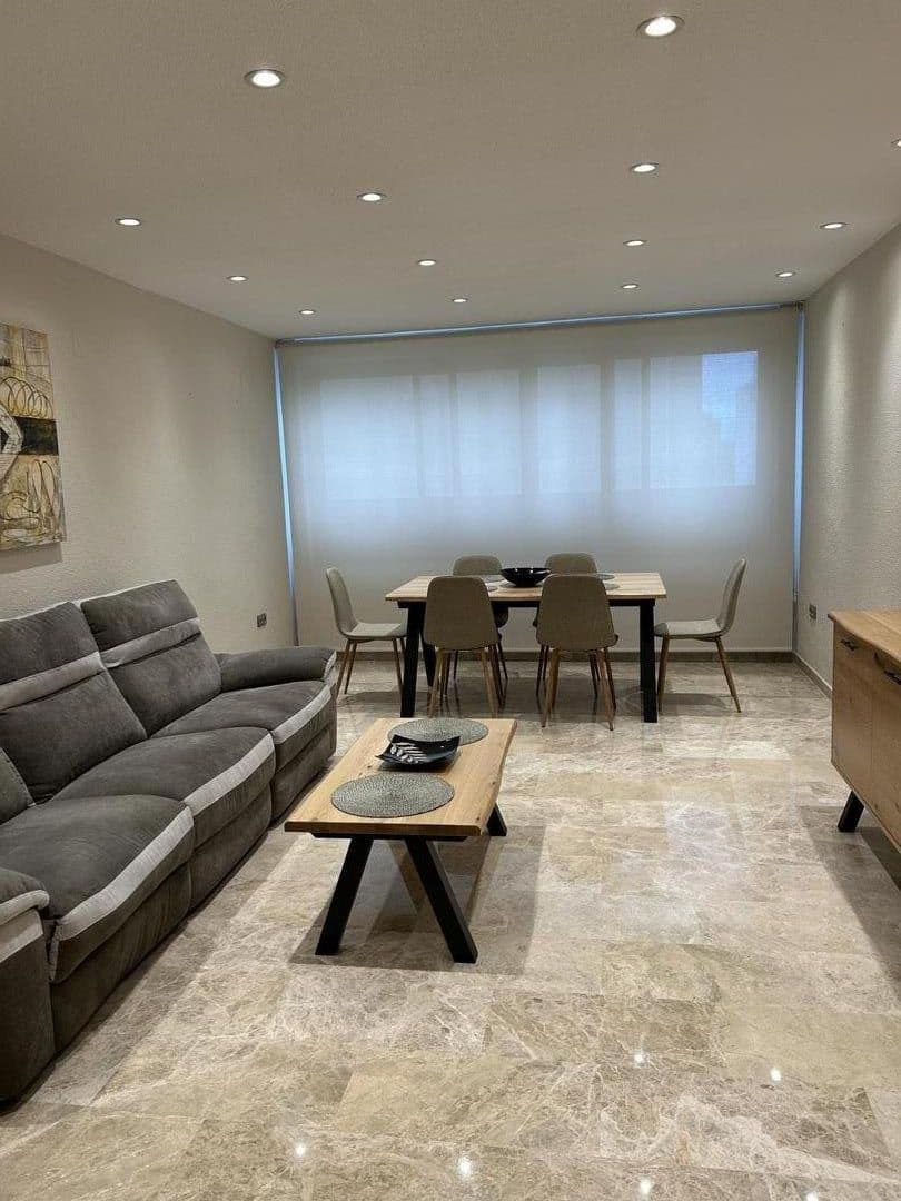 3 sovrum Lägenhet till salu i Benidorm med pool - 320 000 € (Ref: 9390850)