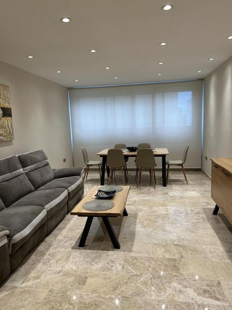 3 sovrum Lägenhet till salu i Benidorm med pool - 320 000 € (Ref: 9390850)