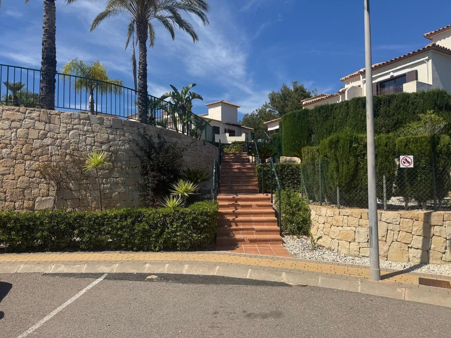 2 bedroom Villa for sale in Finestrat with pool - € 254,000 (Ref: 9406829)