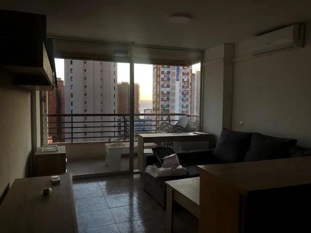 1 quarto Apartamento para venda em Benidorm com piscina - 190 000 € (Ref: 9414084)