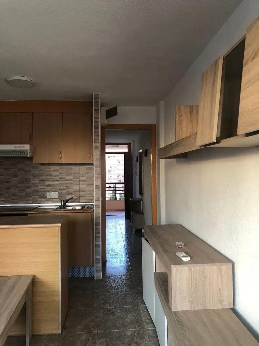 1 quarto Apartamento para venda em Benidorm com piscina - 190 000 € (Ref: 9414084)