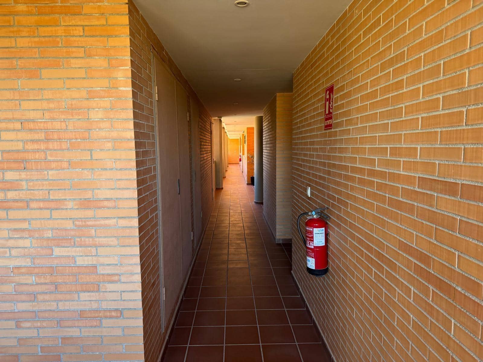 1 bedroom Apartment for sale in La Villajoyosa / Vila Joiosa with pool - € 235,000 (Ref: 9422419)