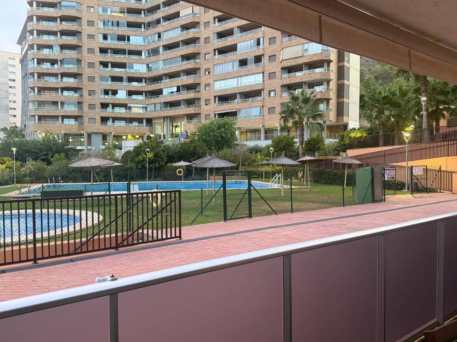 3 Zimmer Wohnung zu verkaufen in La Villajoyosa / Vila Joiosa mit Pool - 325.000 € (Ref: 9436209)