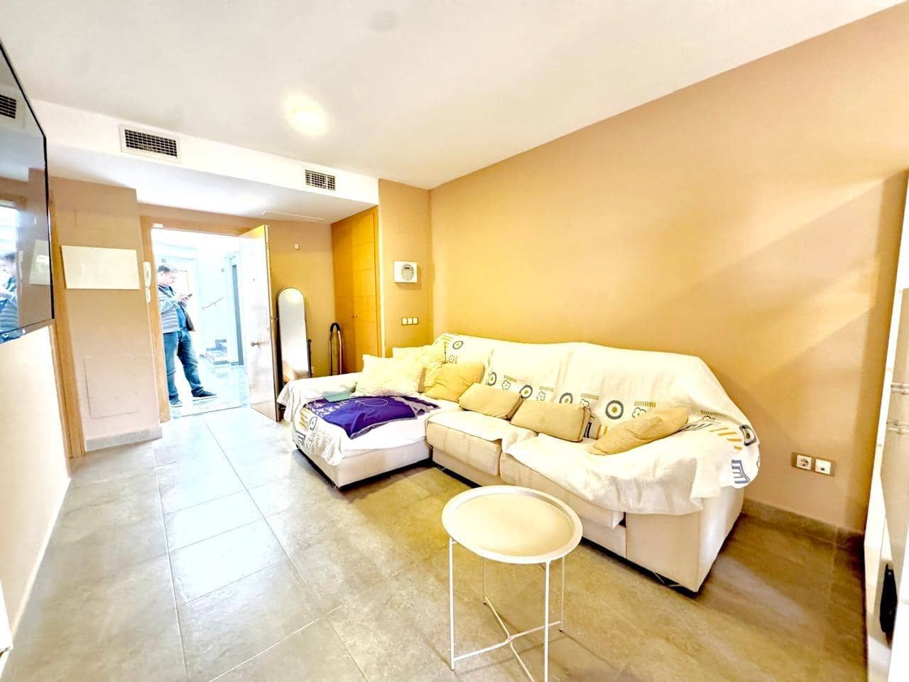 2 bedroom Flat for sale in Finestrat with pool - € 250,000 (Ref: 9440115)