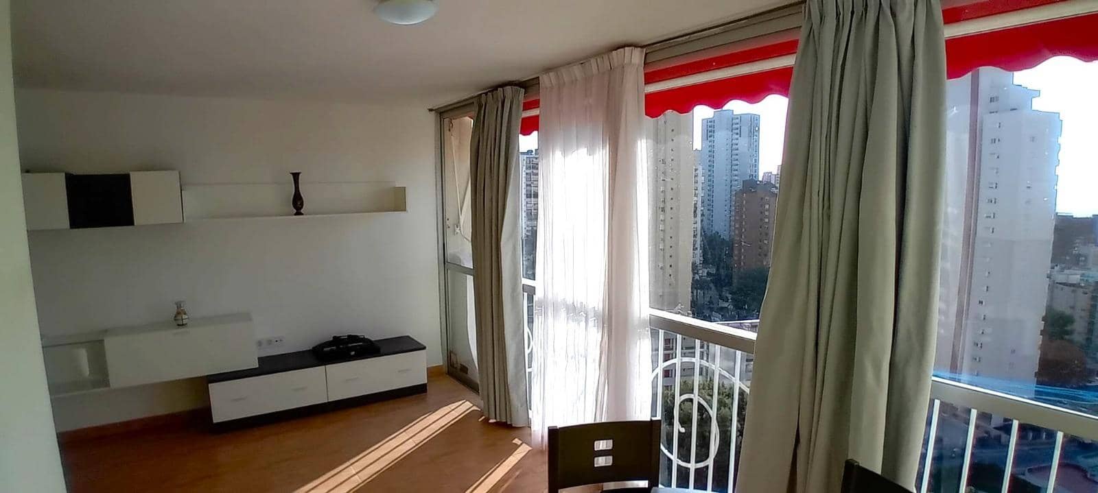 Apartamento de 1 habitación en Benidorm en venta con piscina - 169.000 € (Ref: 9462074)