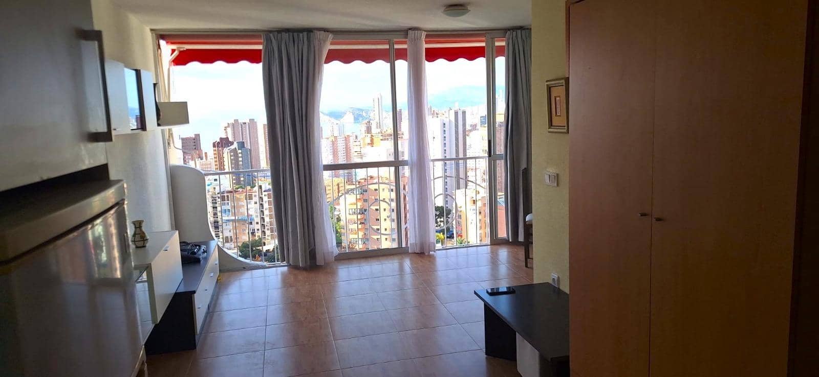 Apartamento de 1 habitación en Benidorm en venta con piscina - 169.000 € (Ref: 9462074)