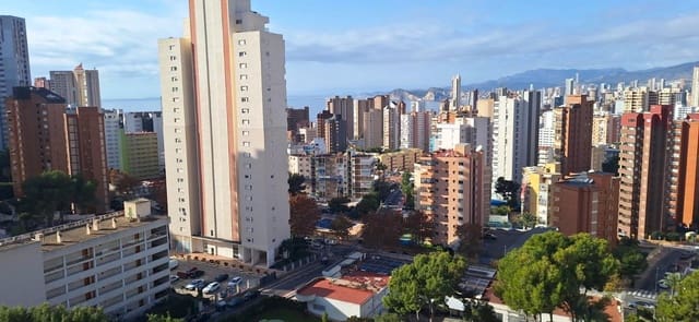 Apartamento de 1 habitación en Benidorm en venta con piscina - 169.000 € (Ref: 9462074)