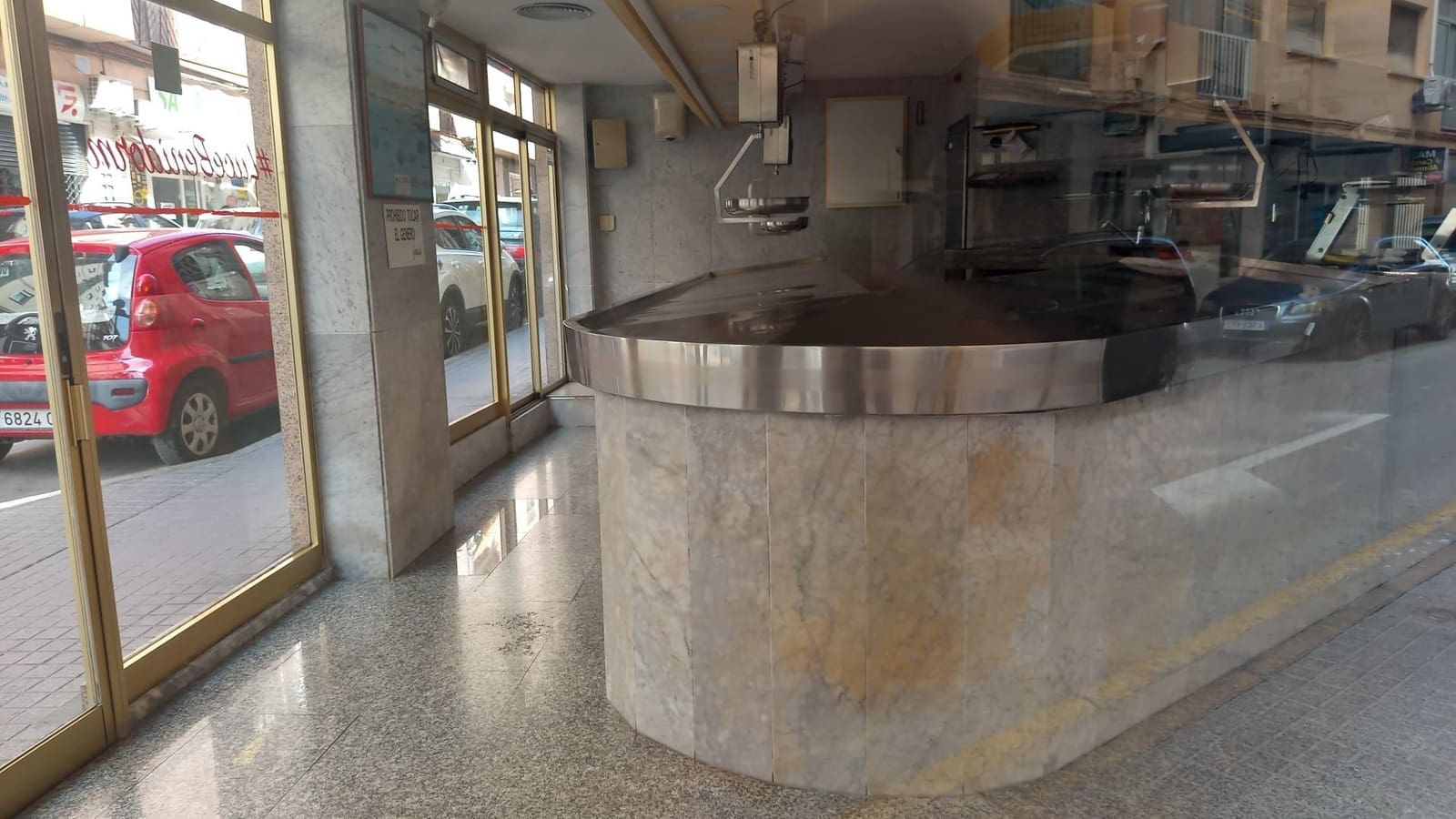 Erhverv til salg i Benidorm - € 140.000 (Ref: 9551473)