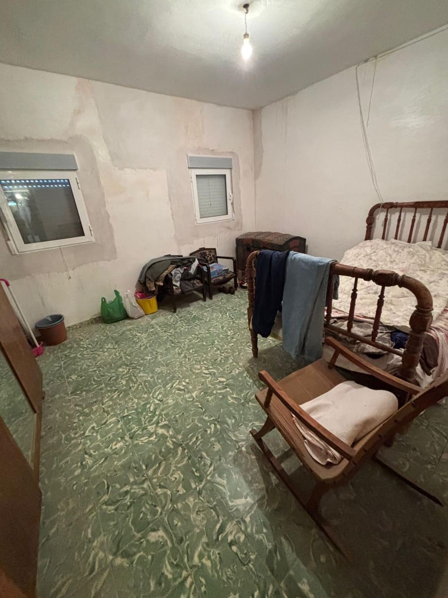 4 bedroom Townhouse for sale in Relleu - € 118,000 (Ref: 9591259)