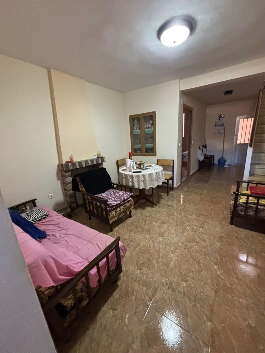 4 bedroom Townhouse for sale in Relleu - € 118,000 (Ref: 9591259)