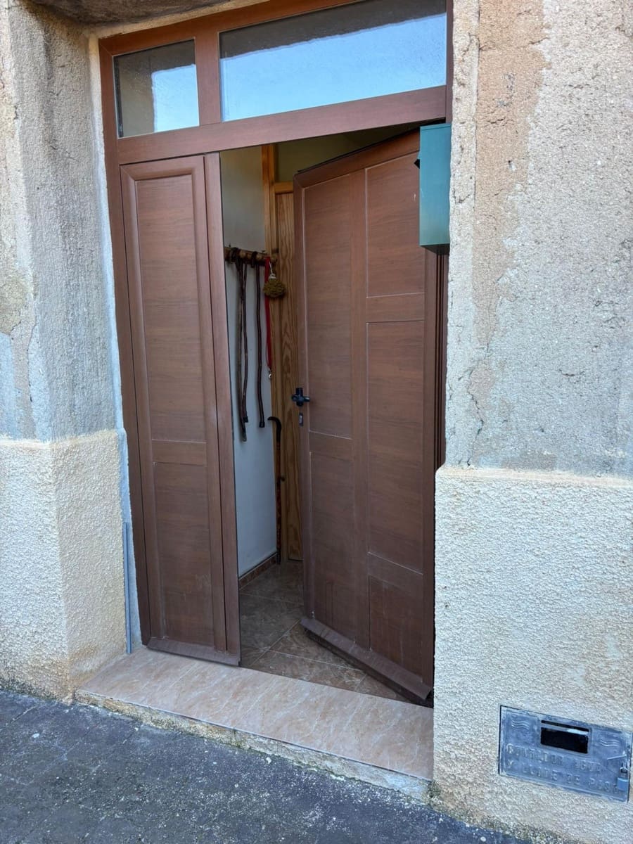 4 bedroom Townhouse for sale in Relleu - € 118,000 (Ref: 9591259)