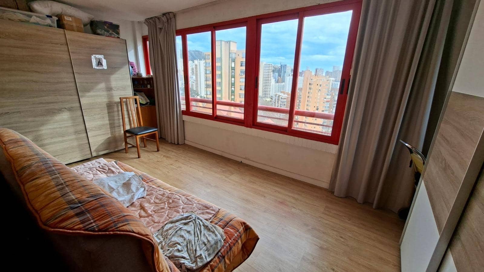 1 sovrum Lägenhet till salu i Benidorm med pool - 197 000 € (Ref: 9596111)