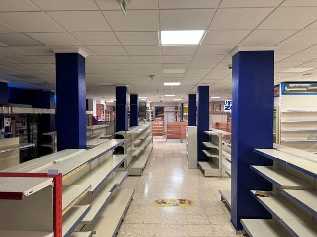 1 quarto Comercial para arrendar em La Villajoyosa / Vila Joiosa - 2 800 € (Ref: 9629955)