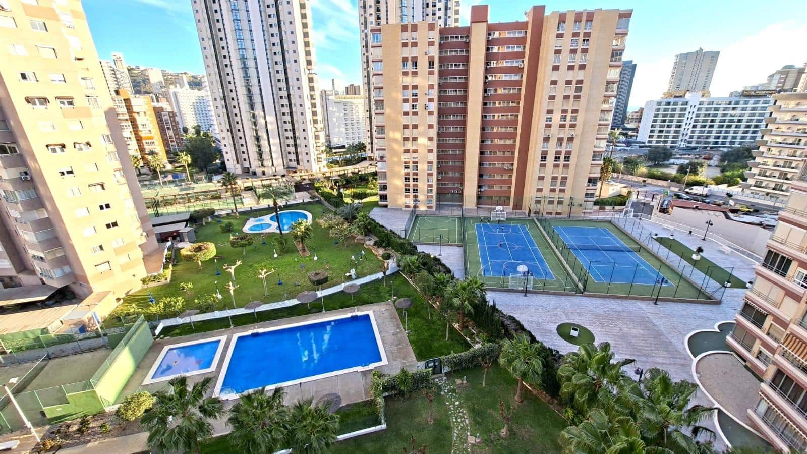 1 sovrum Lägenhet till salu i Benidorm med pool garage - 247 000 € (Ref: 9637545)