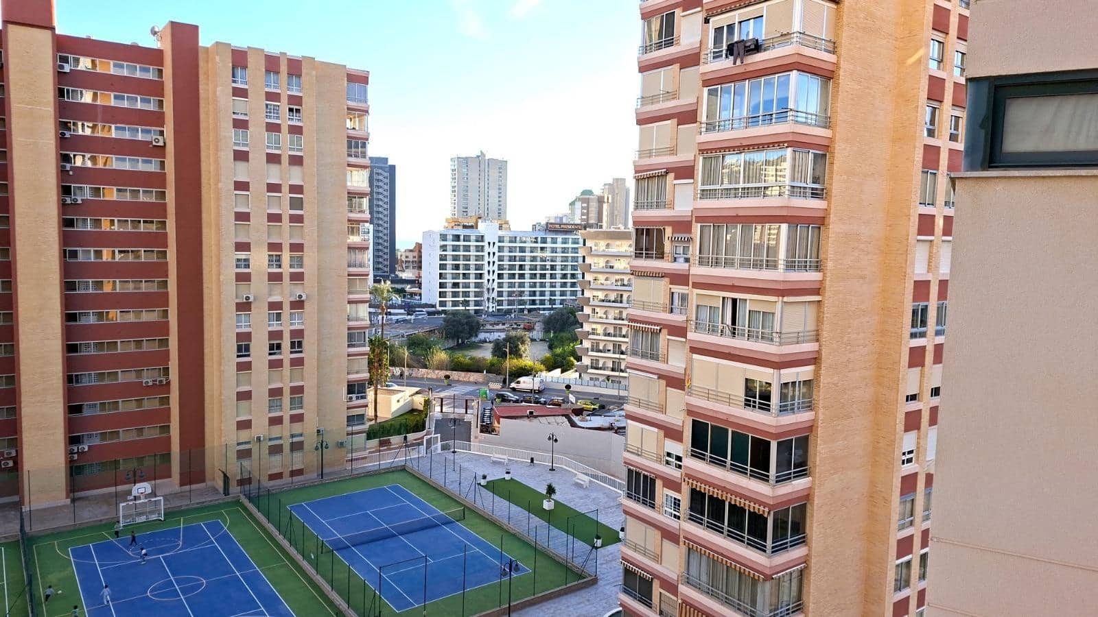 1 sovrum Lägenhet till salu i Benidorm med pool garage - 247 000 € (Ref: 9637545)