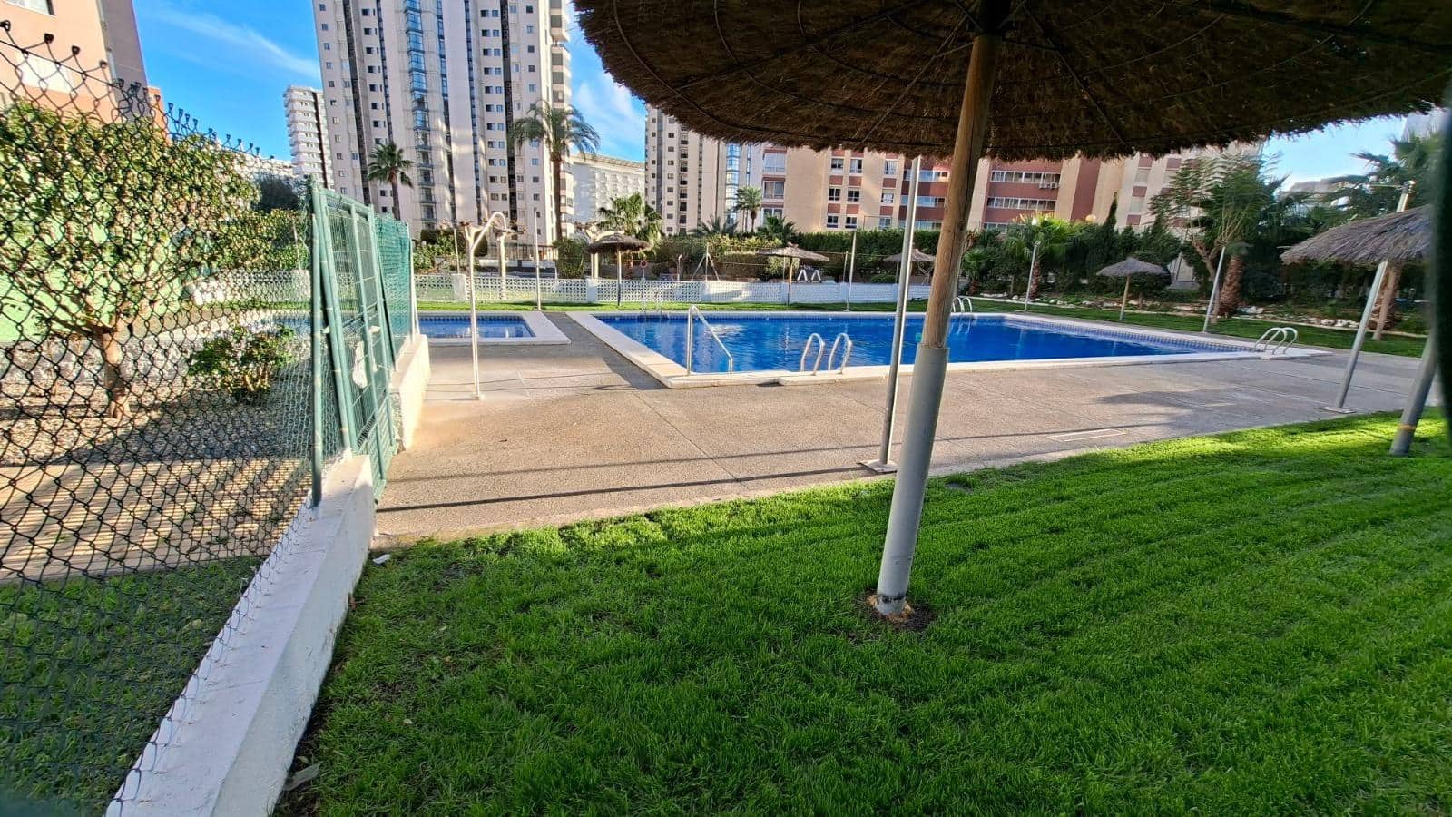 1 sovrum Lägenhet till salu i Benidorm med pool garage - 247 000 € (Ref: 9637545)