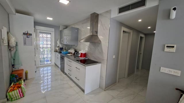 3 Zimmer Wohnung zu verkaufen in Levante, Benidorm - 385.000 € (Ref: 9674204)