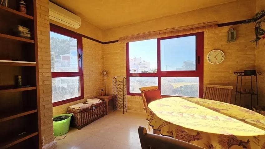 2 bedroom Flat for sale in Benidorm with pool garage - € 269,000 (Ref: 9695323)