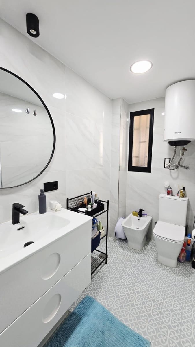 1 makuuhuone Huoneisto myytävänä paikassa Cala de Finestrat mukana uima-altaan - 215 000 € (Ref: 9695326)