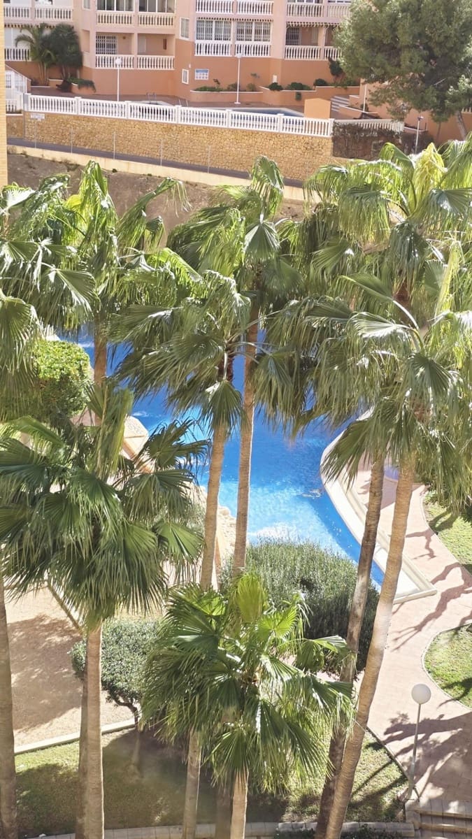 1 makuuhuone Huoneisto myytävänä paikassa Cala de Finestrat mukana uima-altaan - 215 000 € (Ref: 9695326)