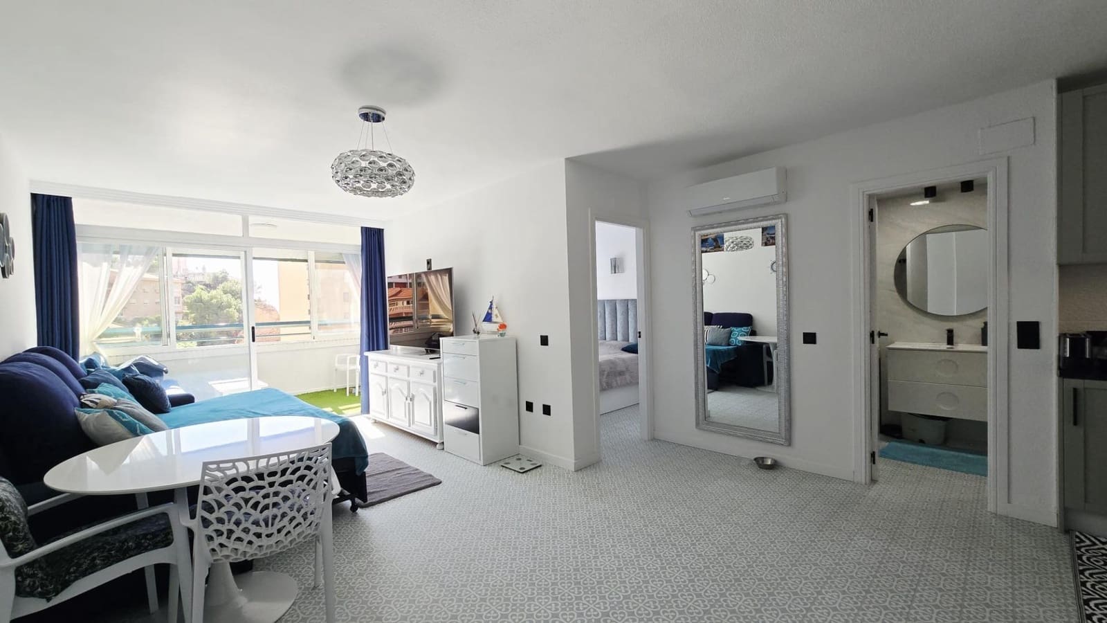 1 makuuhuone Huoneisto myytävänä paikassa Cala de Finestrat mukana uima-altaan - 215 000 € (Ref: 9695326)