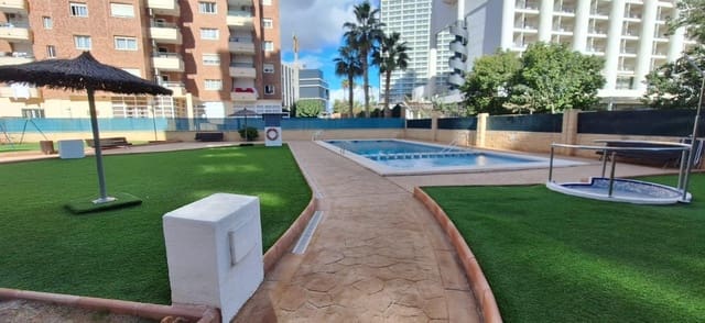 Piso de 2 habitaciones en Levante, Benidorm en venta - 252.000 € (Ref: 9701611)