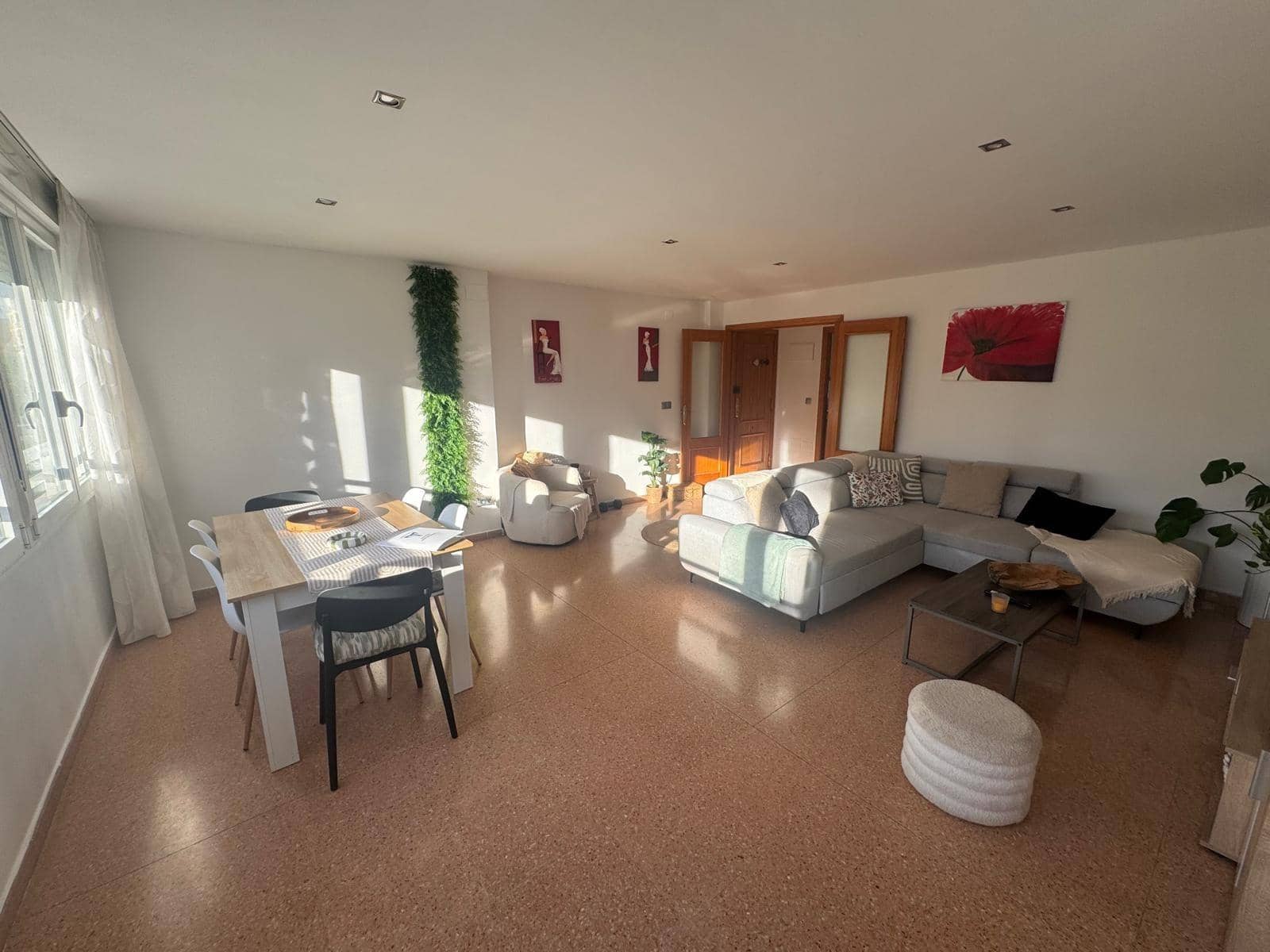 2 bedroom Flat for sale in Benidorm with pool garage - € 239,000 (Ref: 9719910)