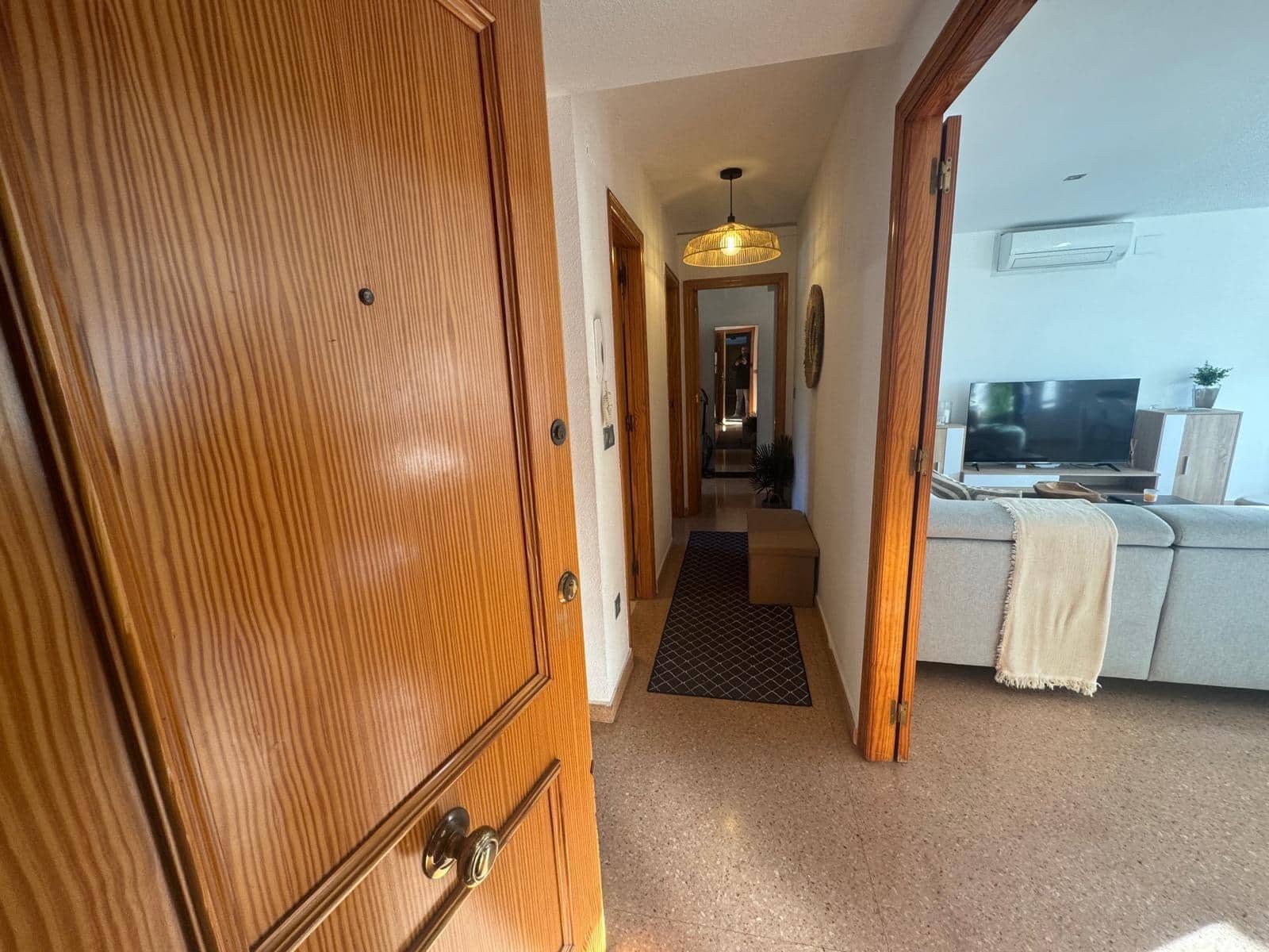 2 bedroom Flat for sale in Benidorm with pool garage - € 239,000 (Ref: 9719910)