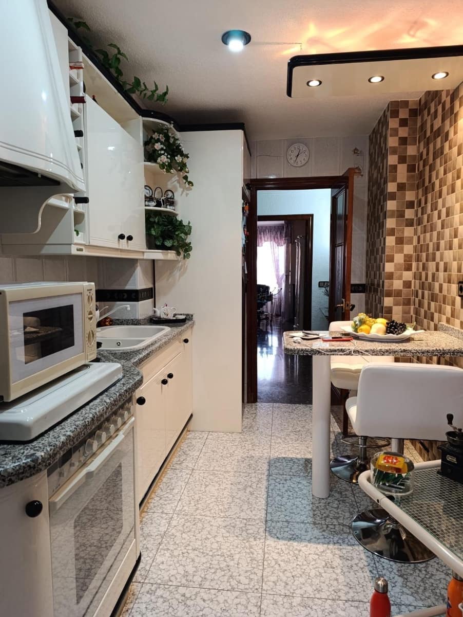 4 Zimmer Wohnung zu verkaufen in La Villajoyosa / Vila Joiosa mit Garage - 259.000 € (Ref: 9721684)