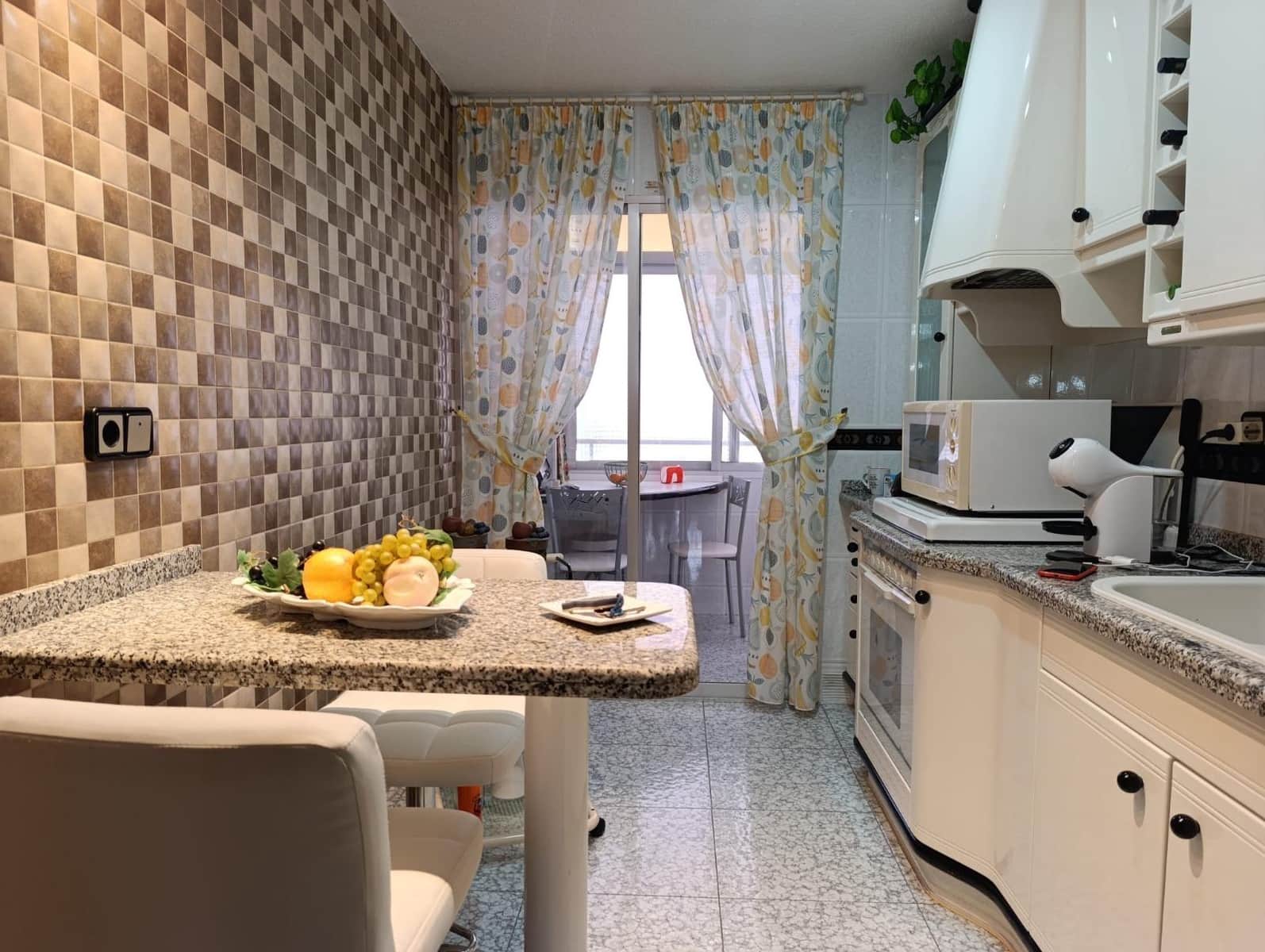 4 Zimmer Wohnung zu verkaufen in La Villajoyosa / Vila Joiosa mit Garage - 259.000 € (Ref: 9721684)