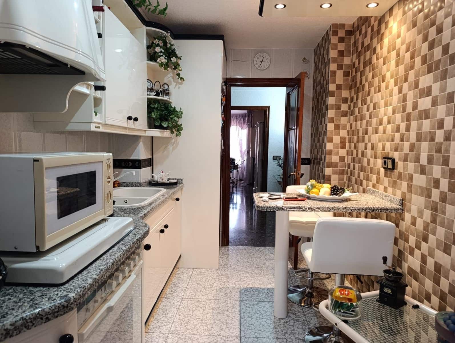 4 Zimmer Wohnung zu verkaufen in La Villajoyosa / Vila Joiosa mit Garage - 259.000 € (Ref: 9721684)