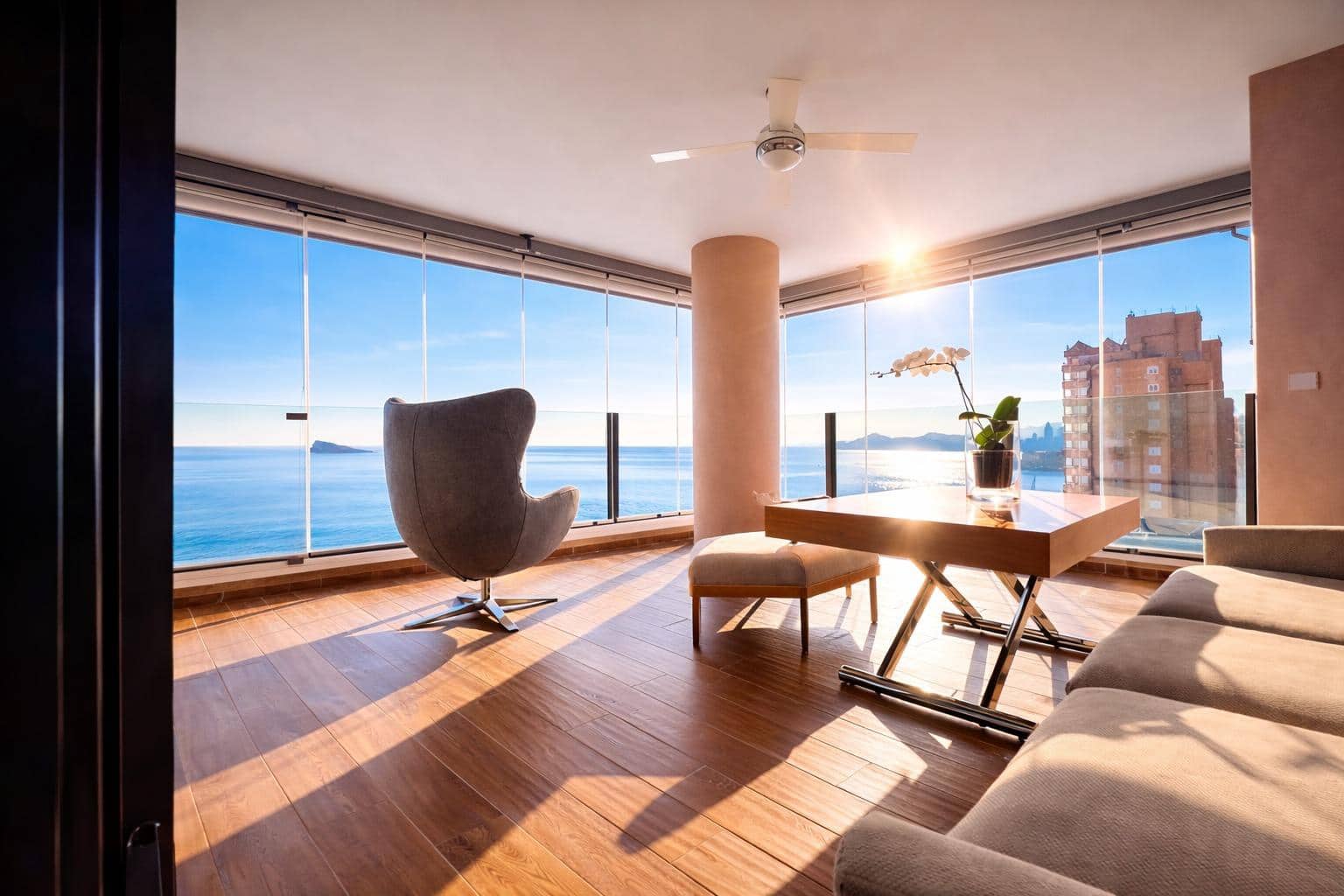 4 bedroom Flat for sale in Benidorm with pool - € 2,500,000 (Ref: 9721685)