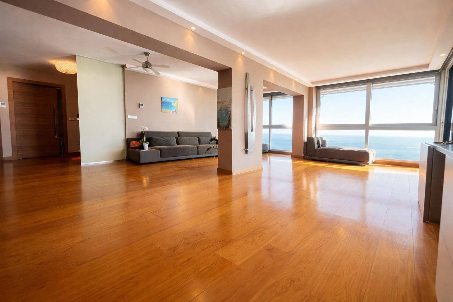 4 bedroom Flat for sale in Benidorm with pool - € 2,500,000 (Ref: 9721685)
