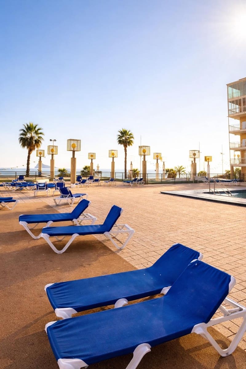 4 bedroom Flat for sale in Benidorm with pool - € 2,500,000 (Ref: 9721685)