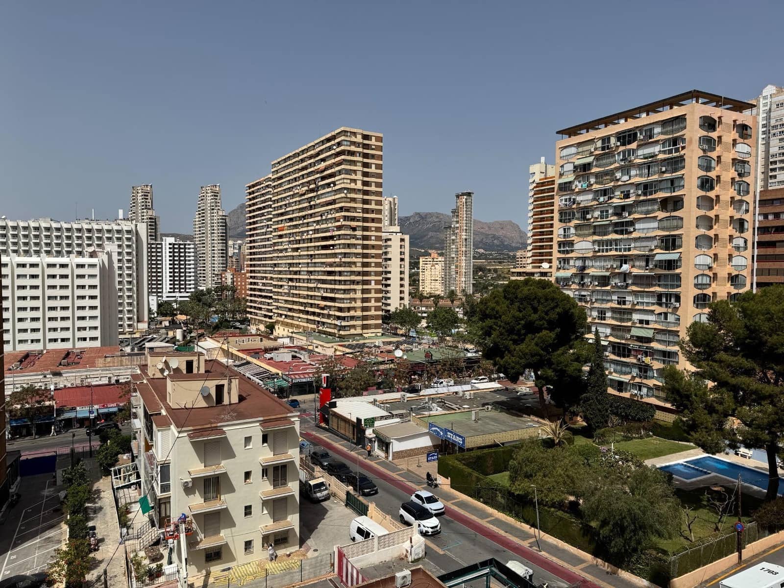 1 bedroom Flat for sale in Benidorm with pool - € 217,000 (Ref: 9770641)