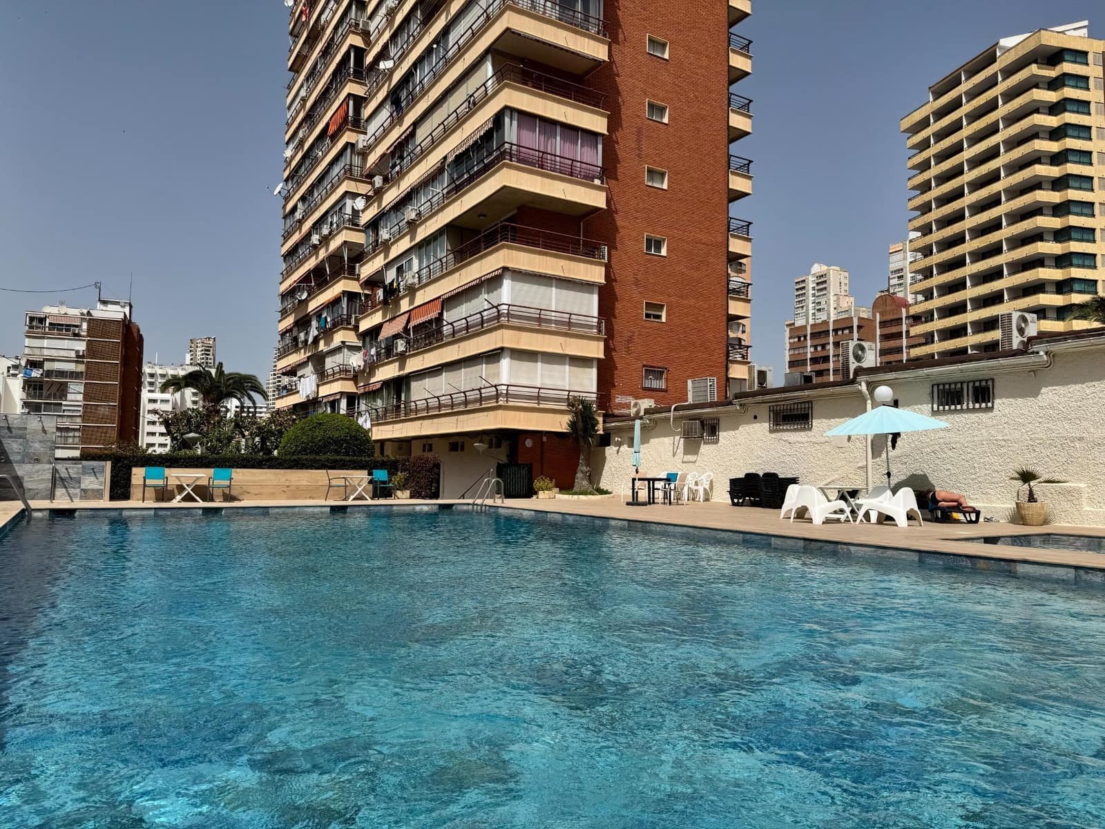 1 bedroom Flat for sale in Benidorm with pool - € 217,000 (Ref: 9770641)