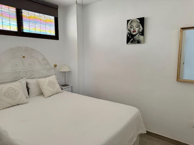 Piso de 1 habitación en Rincón de Loix, Benidorm en venta con piscina - 217.000 € (Ref: 9770642)