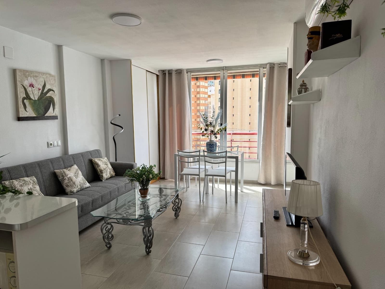1 bedroom Flat for sale in Benidorm with pool - € 217,000 (Ref: 9770642)
