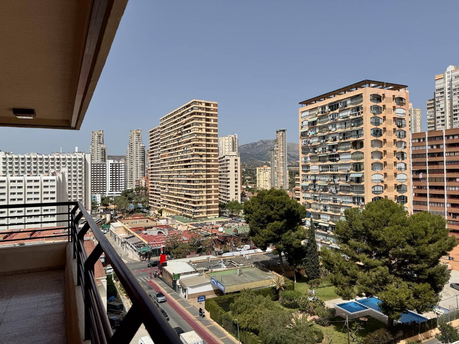 1 bedroom Flat for sale in Benidorm with pool - € 217,000 (Ref: 9770642)