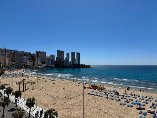 3 makuuhuone Asunto myytävänä paikassa Benidorm - 480 000 € (Ref: 9773054)
