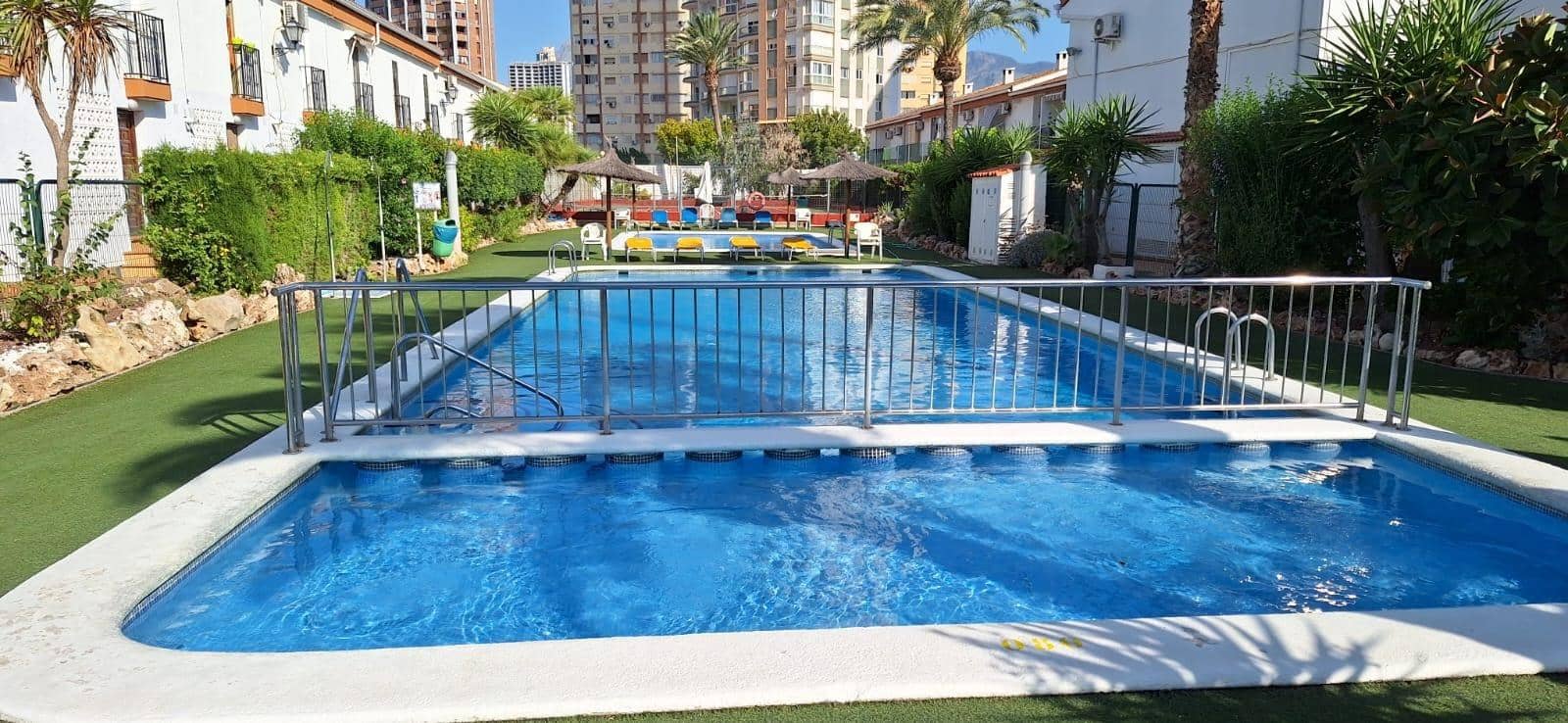 2 sovrum Bungalow till salu i Benidorm med pool - 259 000 € (Ref: 9778107)