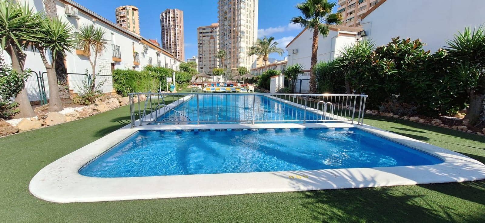 2 sovrum Bungalow till salu i Benidorm med pool - 259 000 € (Ref: 9778107)